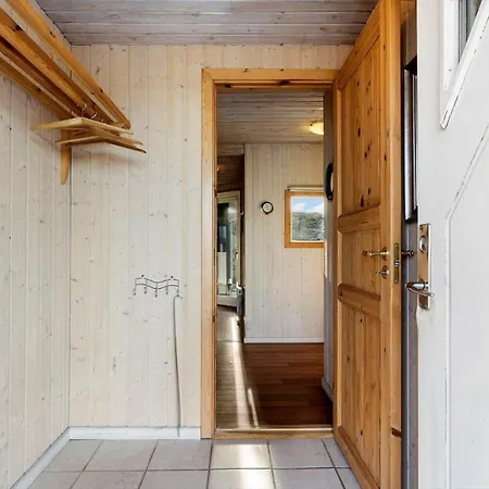 6617-hvide-sande-p-chr-dahls-vej-35 * Bjerregård